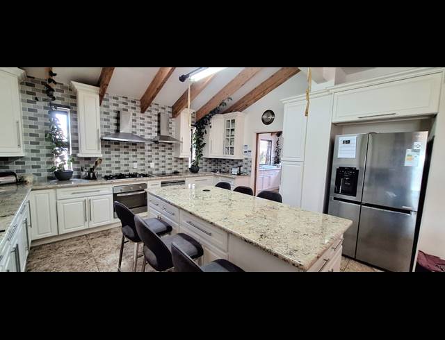 11HA FARM FOR SALE IN PROTEA RIDGE